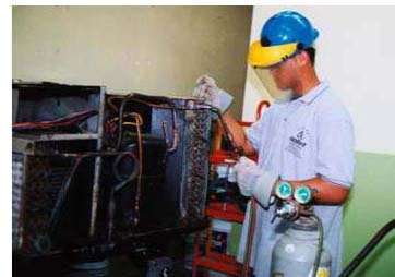 sustituci�n del aceite refrigerante R-22