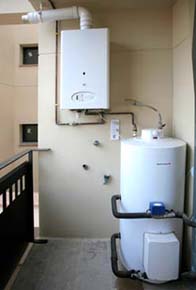 Caldera mixta de 24 kW y acumulador solar
