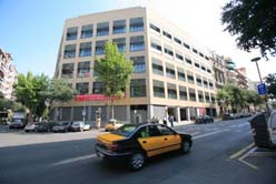 96 apartamentos de lujo en alquiler en un antiguo edificio de Telefónica