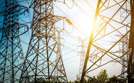 Fenie propone remunerar a los distribuidores por vigilar el cumplimiento de los reglamentos técnicos electricos