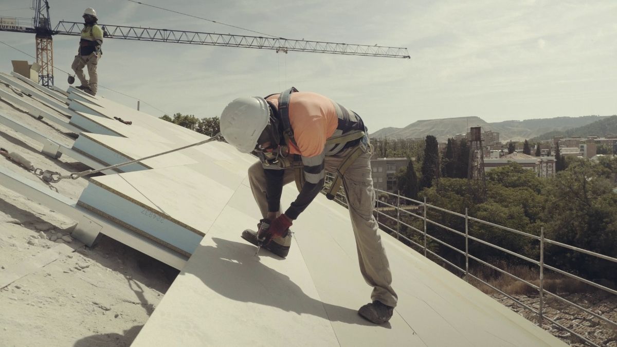 Onduline nueva marca global rehabilitación energética cubiertas inclinadas España