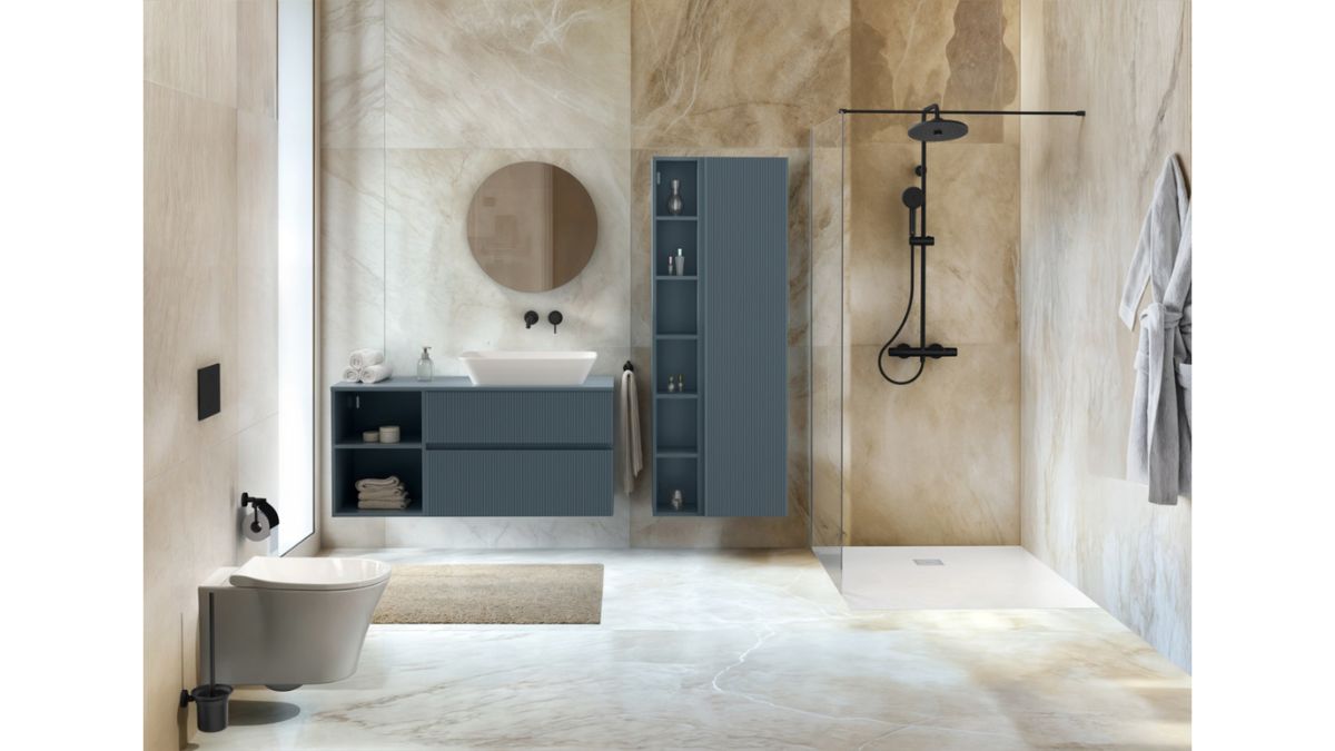 Baño moderno de Ideal Standard con diseño atemporal y duradero