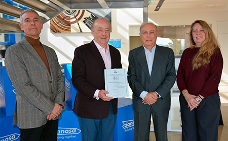 Danosa entrega certificado