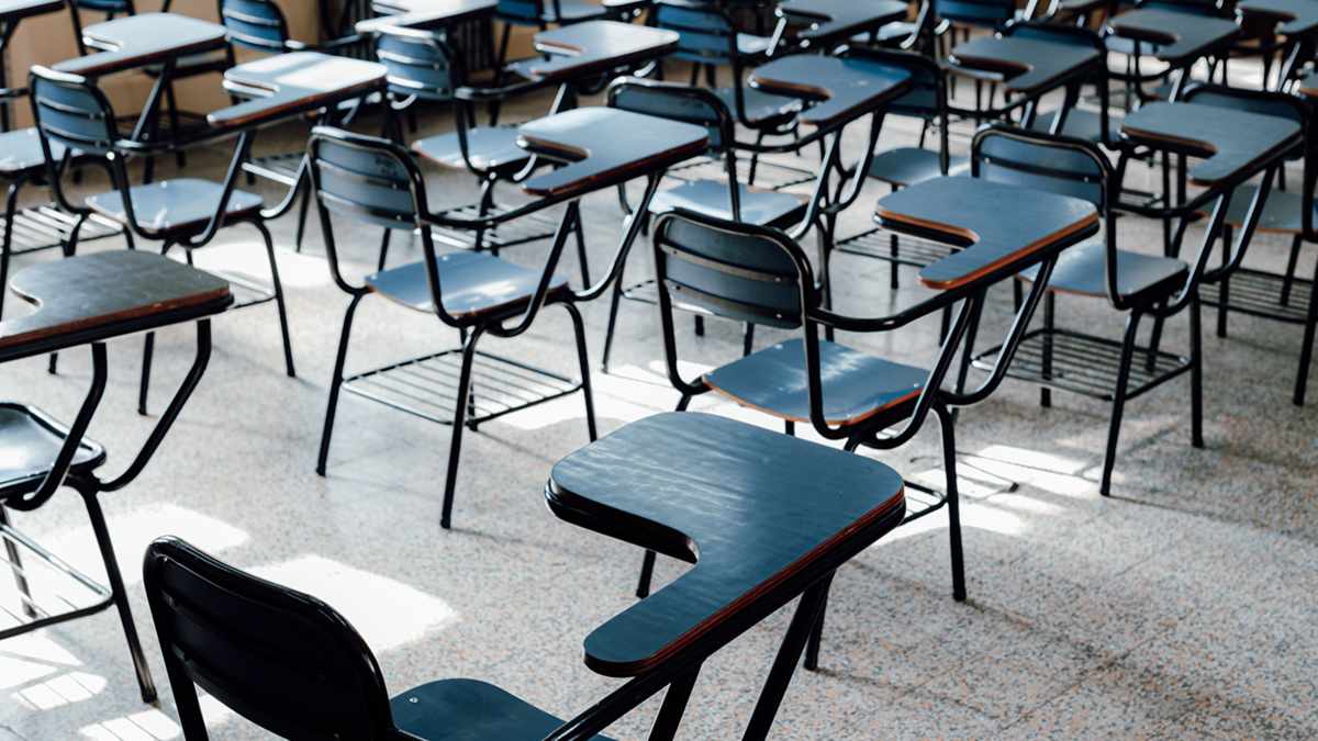 gobierno 200 millones climatizacion eficiencia energetica colegios
