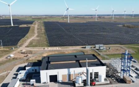 La primera planta de amoníaco verde con energía renovable, en marcha en Dinamarca