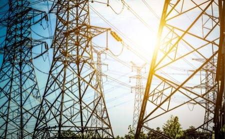 FENIE propone remunerar a los distribuidores por vigilar el cumplimiento de los reglamentos técnicos eléctricos