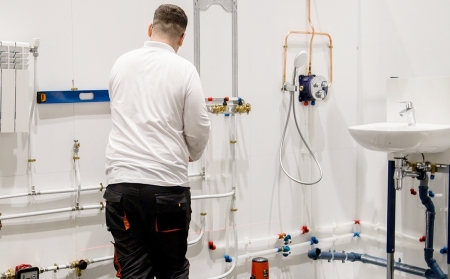 CONAIF reclama la regulación de la profesión de fontanero en el Día Mundial de la Fontanería 2026