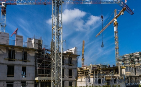 El sector de materiales de construcción denuncia la creciente presión que ejercen los costes energéticos y de materias primas