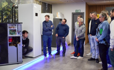 Reforma sin complicaciones: SumSol integra aerotermia a 75ºC y suelo radiante seco en una sola jornada