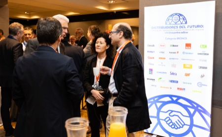 Adime: Gran éxito en el día de la Distribución de Material Eléctrico con un plus emotivo-festivo muy especial