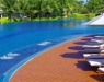 Zonas exteriores de hoteles: la cerámica como aliada en terrazas y piscinas
